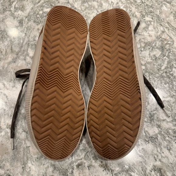 Sorel Water Proof Sneaker. Size 8. - Picture 6 of 7